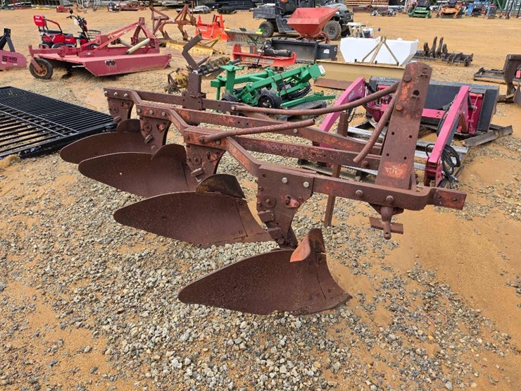 massey-ferguson-4-image-3