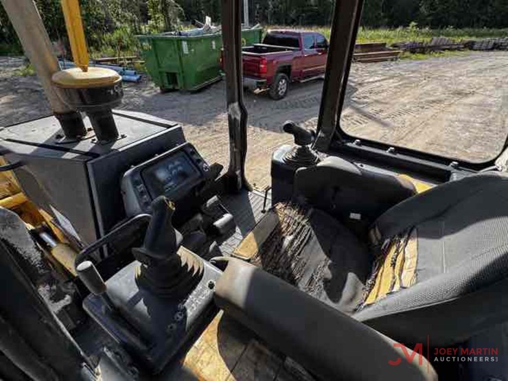 komatsu-d39px-21-image-12