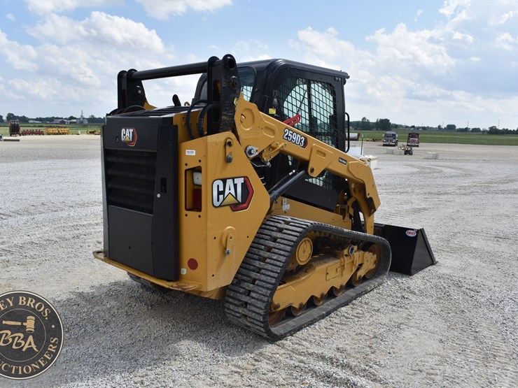 2023-caterpillar-259d3-image-8