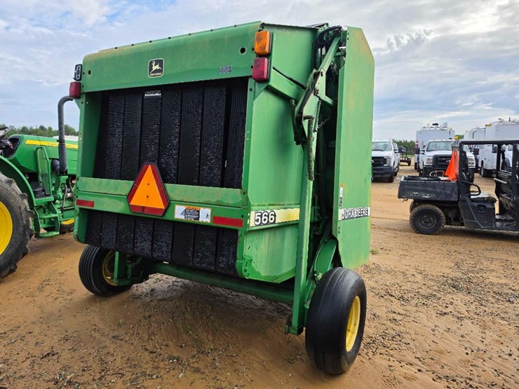 john-deere-566-image-3
