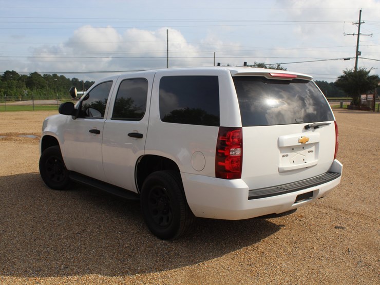 2012-chevrolet-tahoe-image-3