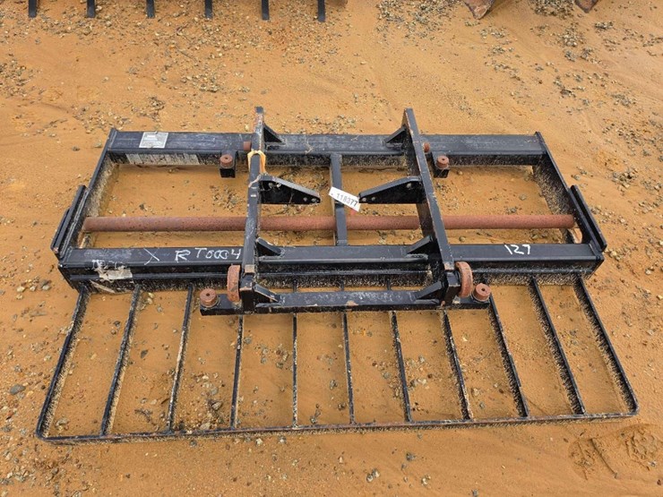 127---superior-fabrication-forklift-image-5