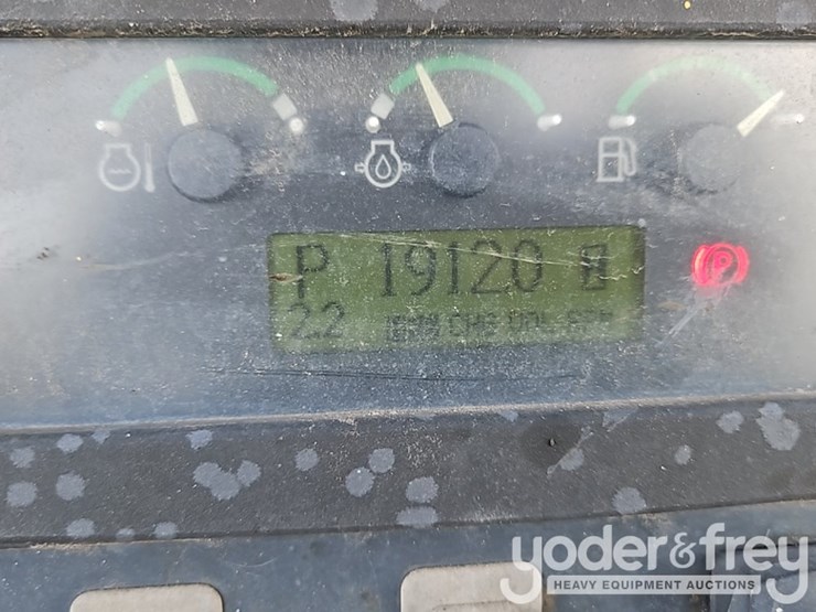 2006-deere-450j-lgp-image-32