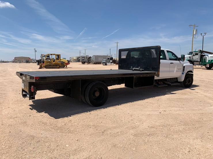2022-chevrolet-silverado-6500hd-image-5