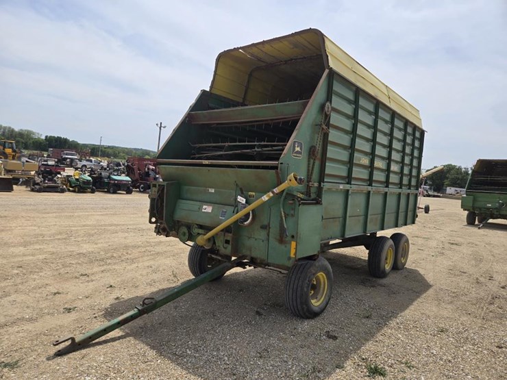 john-deere-716a-image-3