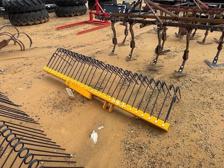 192---6'-3pt-hitch-straw-rake-image-2