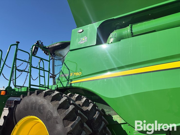 2022-john-deere-s780-image-13