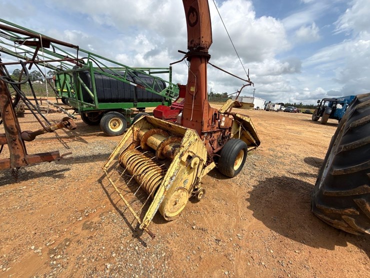 new-holland-718-image-4