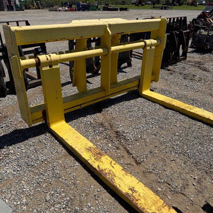 CAT Coupler Wheel Loader Forks