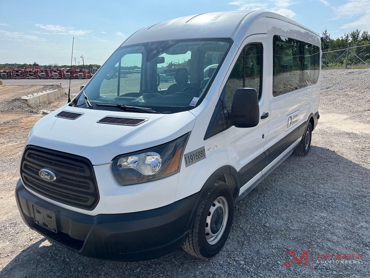 2019-ford-transit-image-4