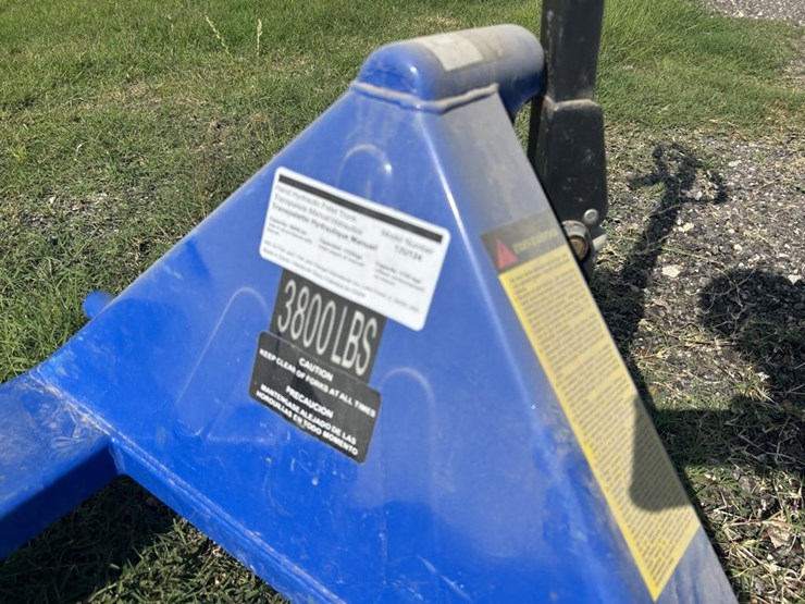 #223-•-hand-hydraulic-pallet-jack-image-5