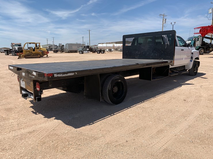 2022-chevrolet-silverado-6500hd-image-5
