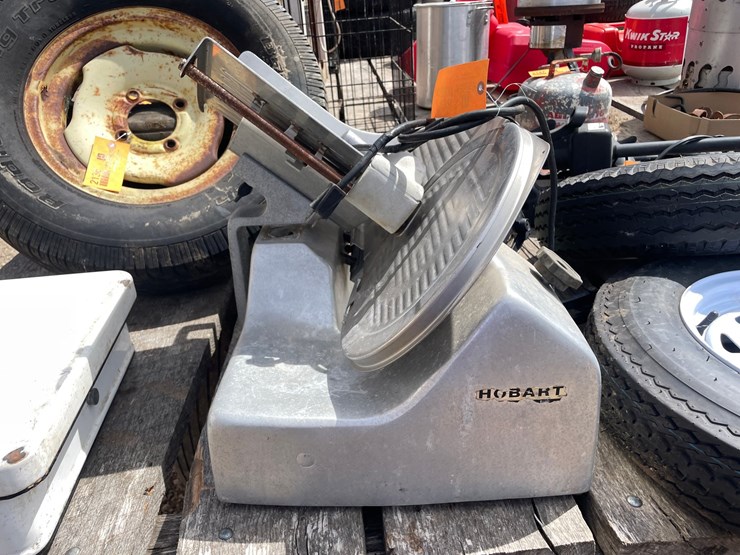 #2138-•-12"-hobart-meat-slicer-image-2