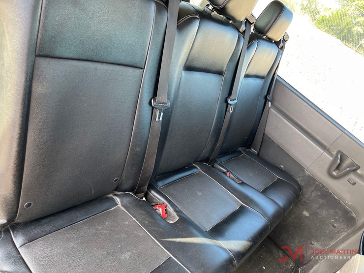 2020-ford-transit-image-13