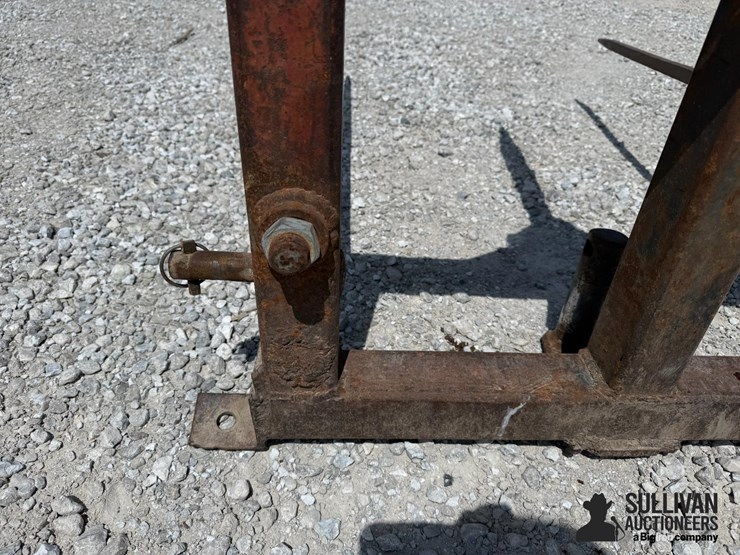 3-pt-bale-spear-image-12