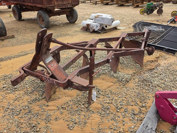 massey-ferguson-4-image-4