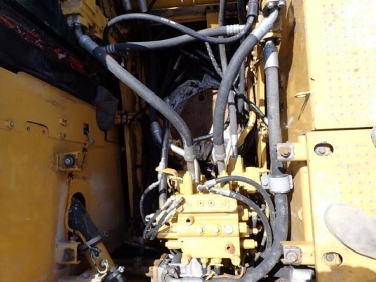 2014-caterpillar-320el-image-68