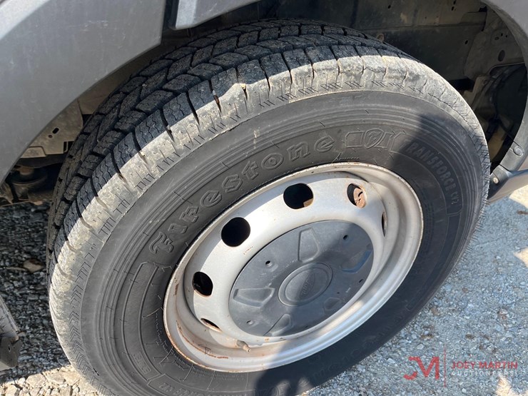 2019-ford-transit-image-11