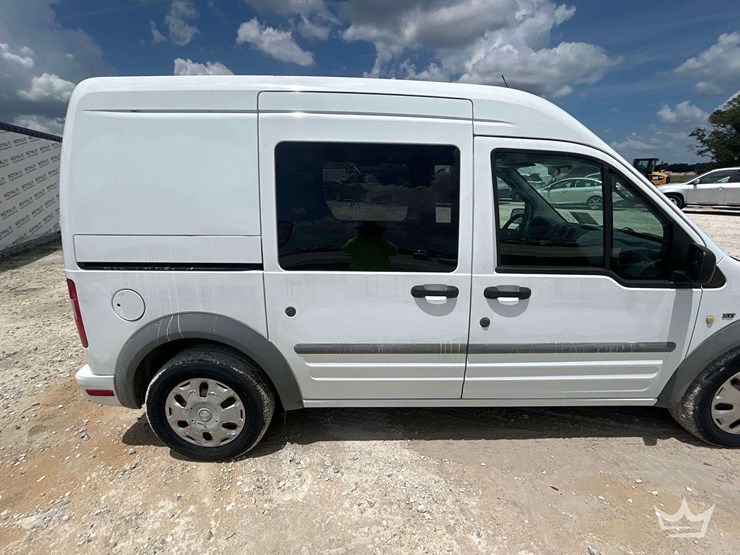 2011-ford-transit-connect-image-28