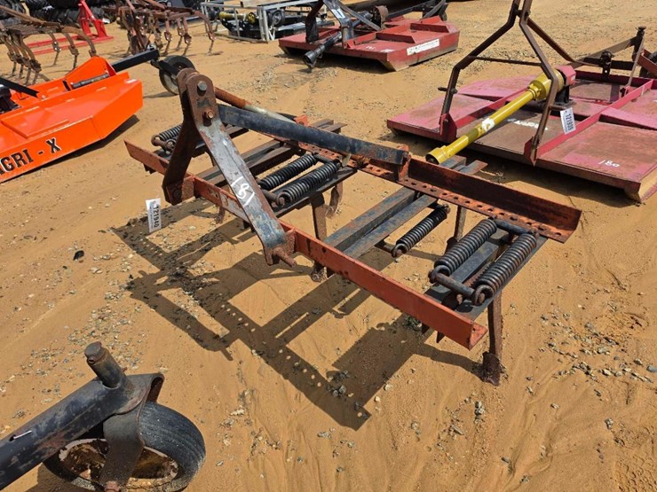 181---5-shank-spring-loaded-chisel-plow-image-1