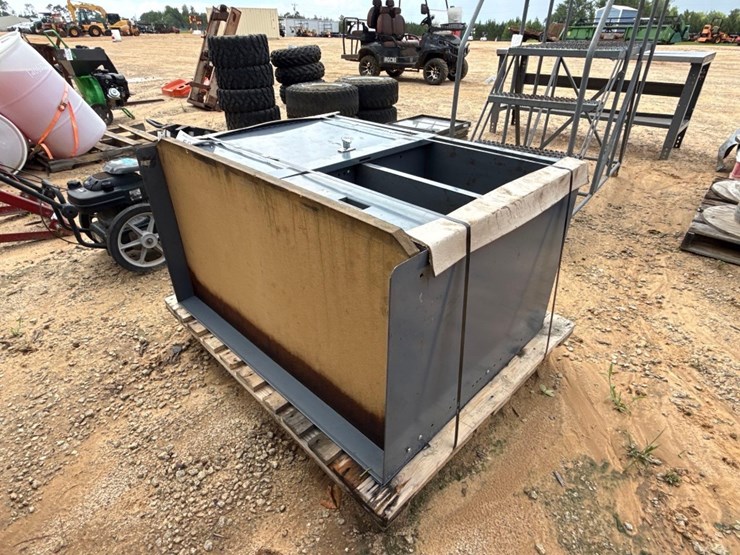 2243---rolling-metal-work-station-image-4