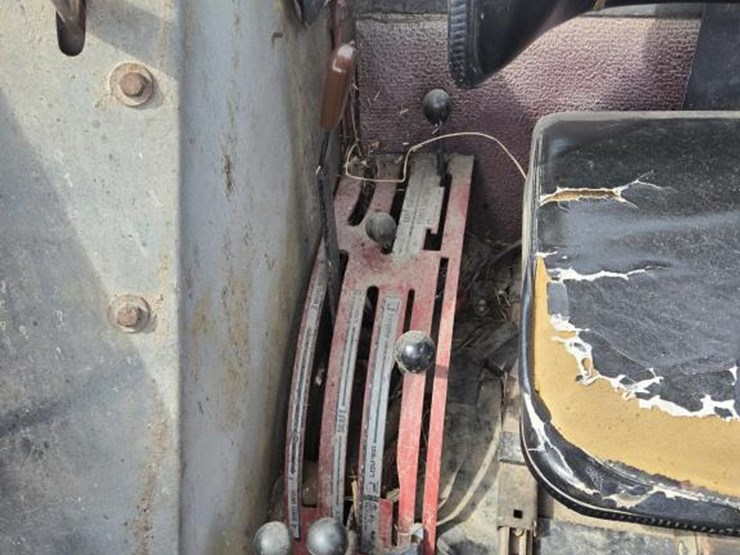 case-ih-585-image-22