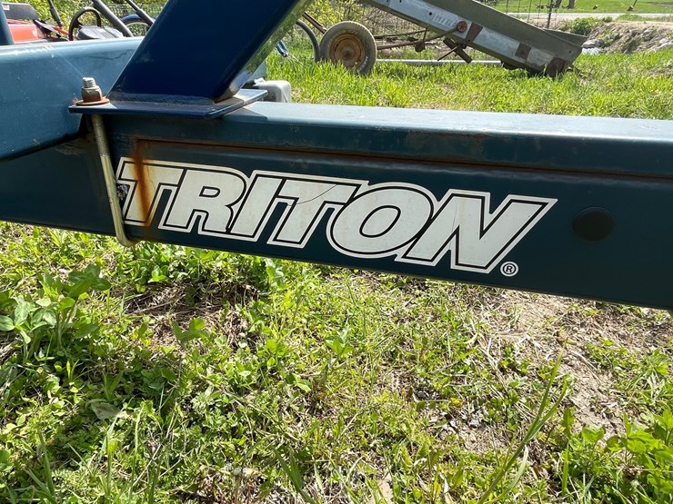 #2105-•-2012-triton-pontoon-trailer-(no-registration-card)-image-8