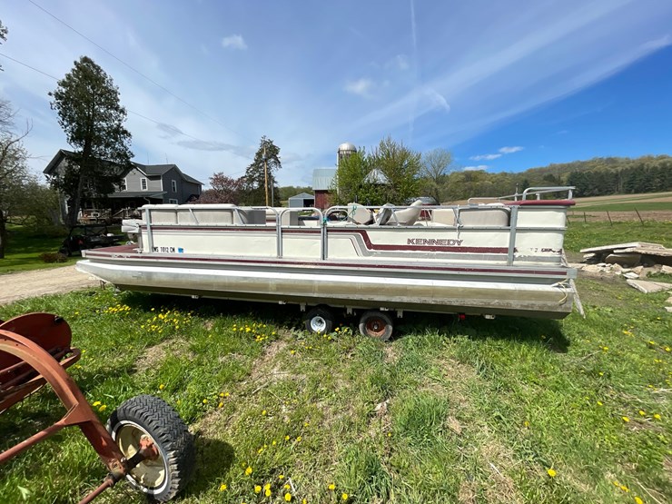 #2103-•-1990-kennedy-24'-supreme-pontoon-and-trailer-(has-wi-title)-image-7