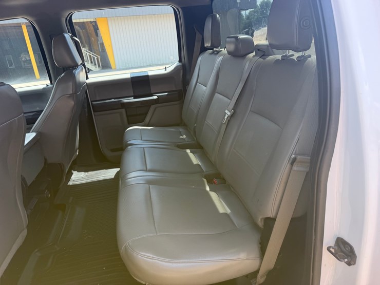 2017-ford-f550-image-9