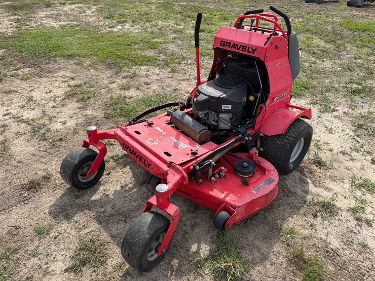 #6009-•-gravely-52"-pro-stance-52-zero-turn-lawnmower-image-3