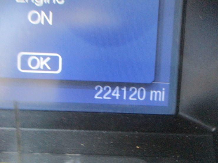 2014-ford-explorer-image-19