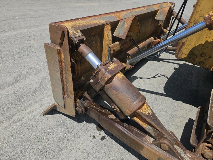 caterpillar-d5b-image-9
