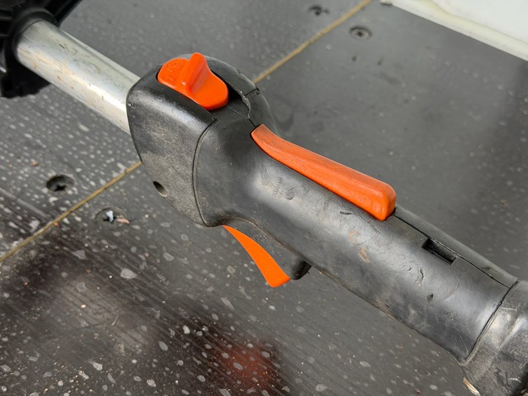 #6060-•-stihl-edger-image-5