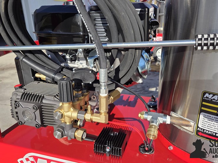 2026-magnum-4000-series-hot-water-pressure-washer-image-14