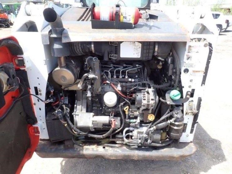 2017-bobcat-t550-image-38