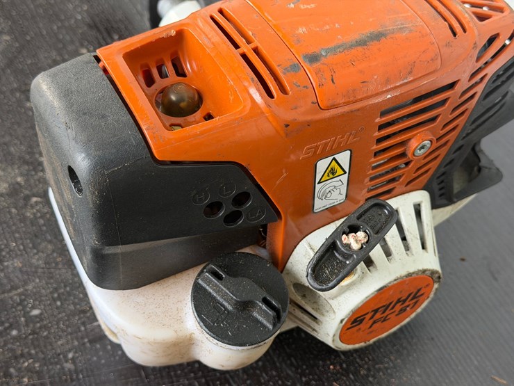 #6058-•-stihl-fc91-string-trimmer-image-3