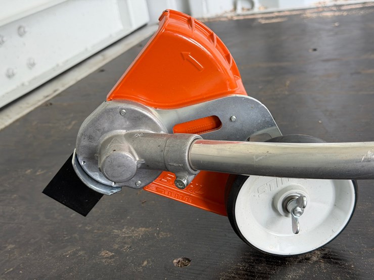 #6024-•-stihl-fc91-edger-image-8
