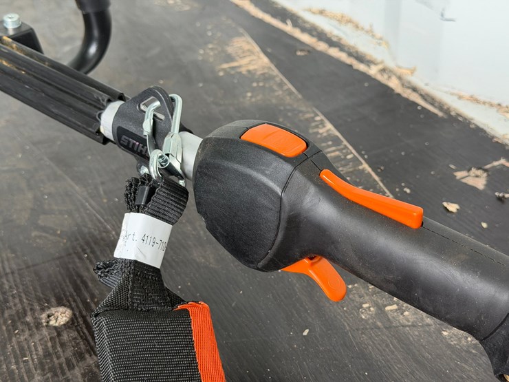 #6018-•-stihl-fs131r-string-trimmer-image-3
