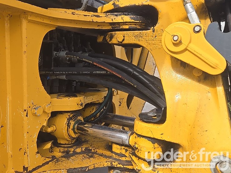 2020-deere-310sl-image-25