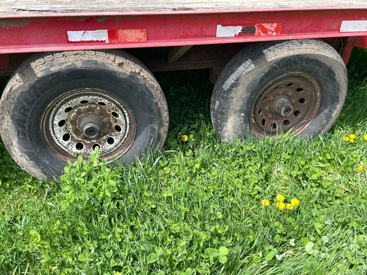 #3295-•-1998-featherlite-slt-gooseneck-trailer-(has-wi-title)-image-8