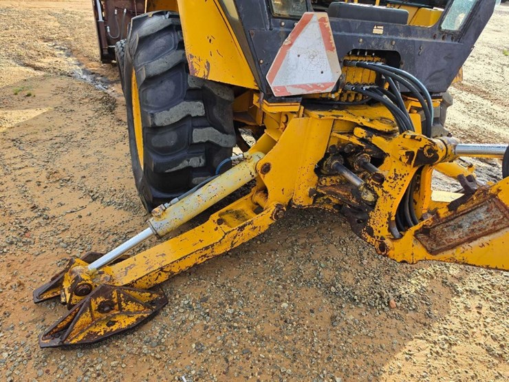 deere-310c-image-10