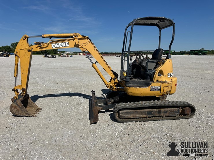 2005-deere-35c-image-8