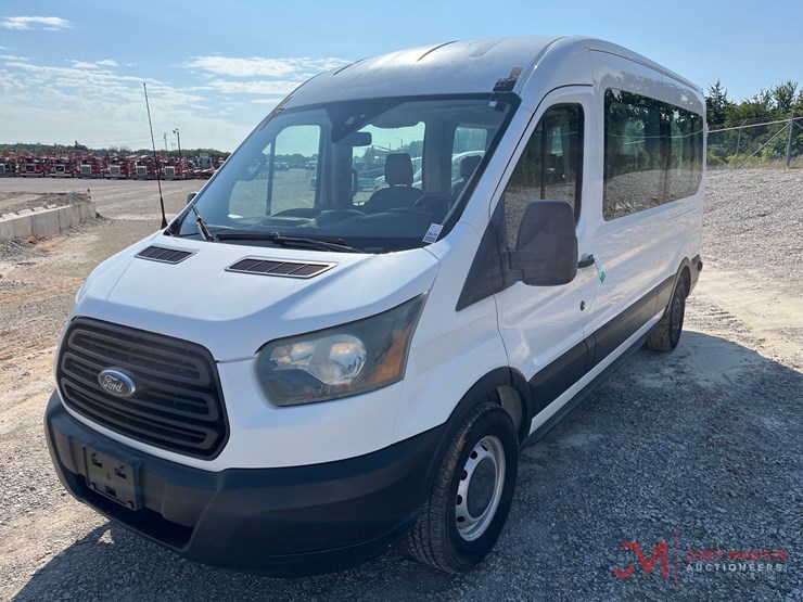 2019-ford-transit-image-4