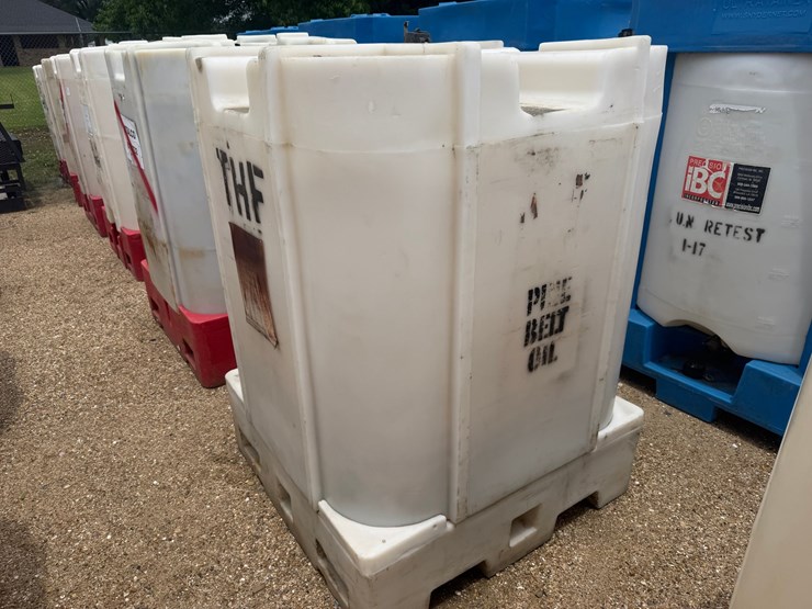 #1644-•-330-gallon-plastic-storage-oil-tank-image-1