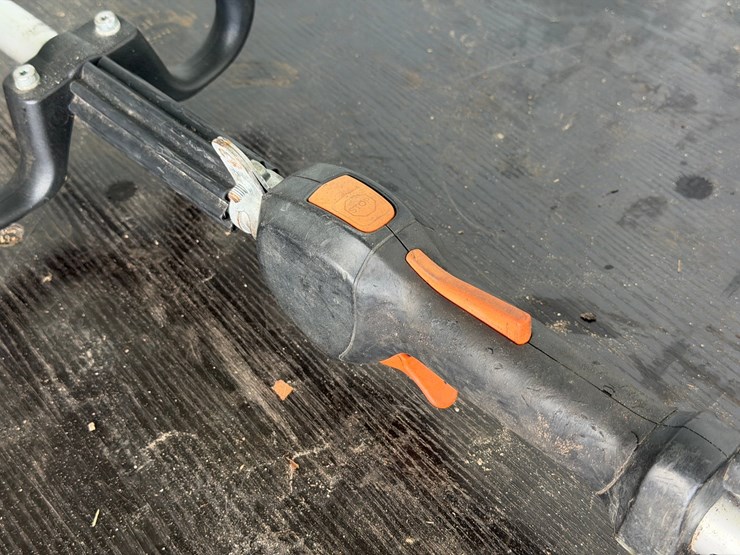 #6072-•-stihl-fs91-4'-hedge-trimmer-image-5