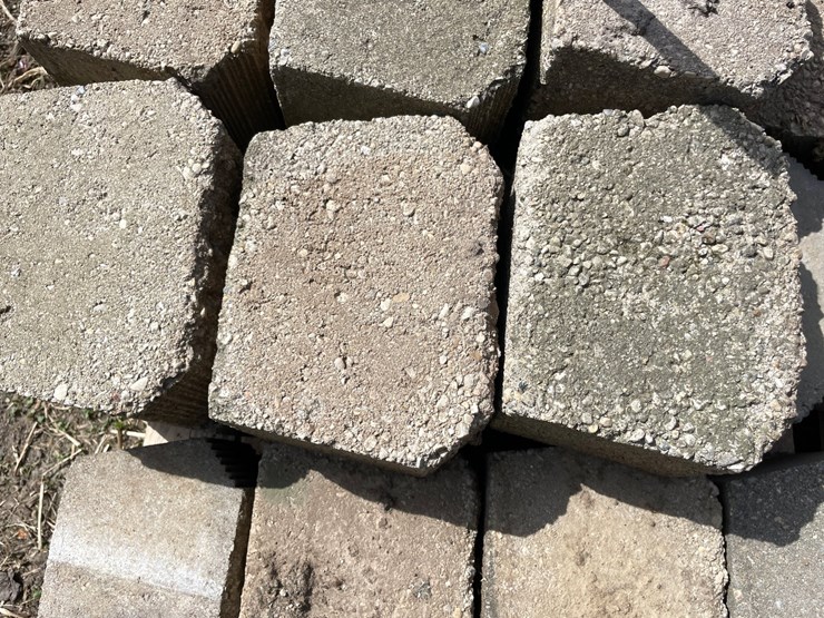 #2117-•-15"-landscape-bricks-image-7