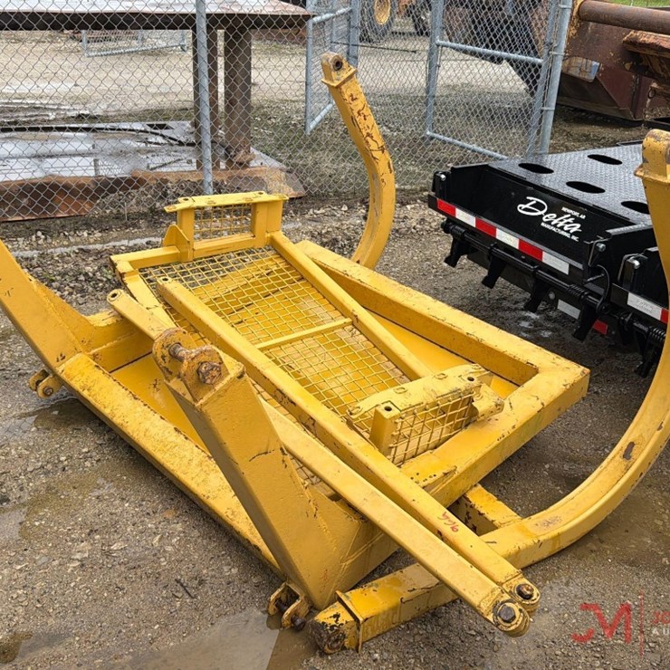 CATERPILLAR 966