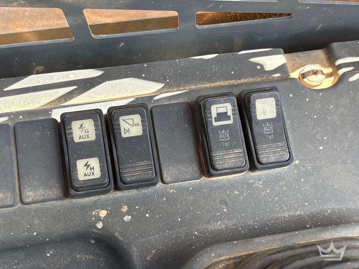 2020-takeuchi-tl10v2-image-24
