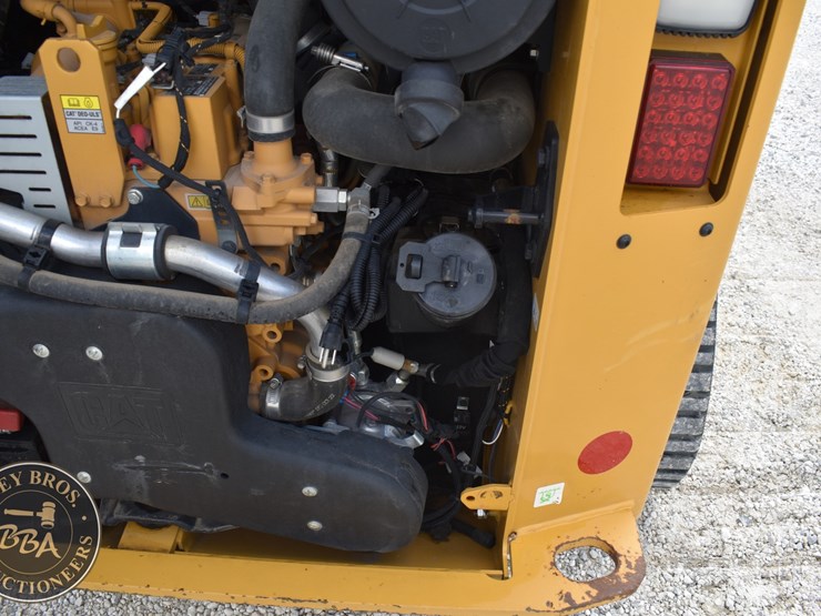 2023-caterpillar-259d3-image-28