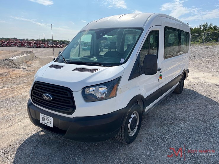 2019-ford-transit-image-4